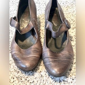 Pixolinos comfortable dress shoes